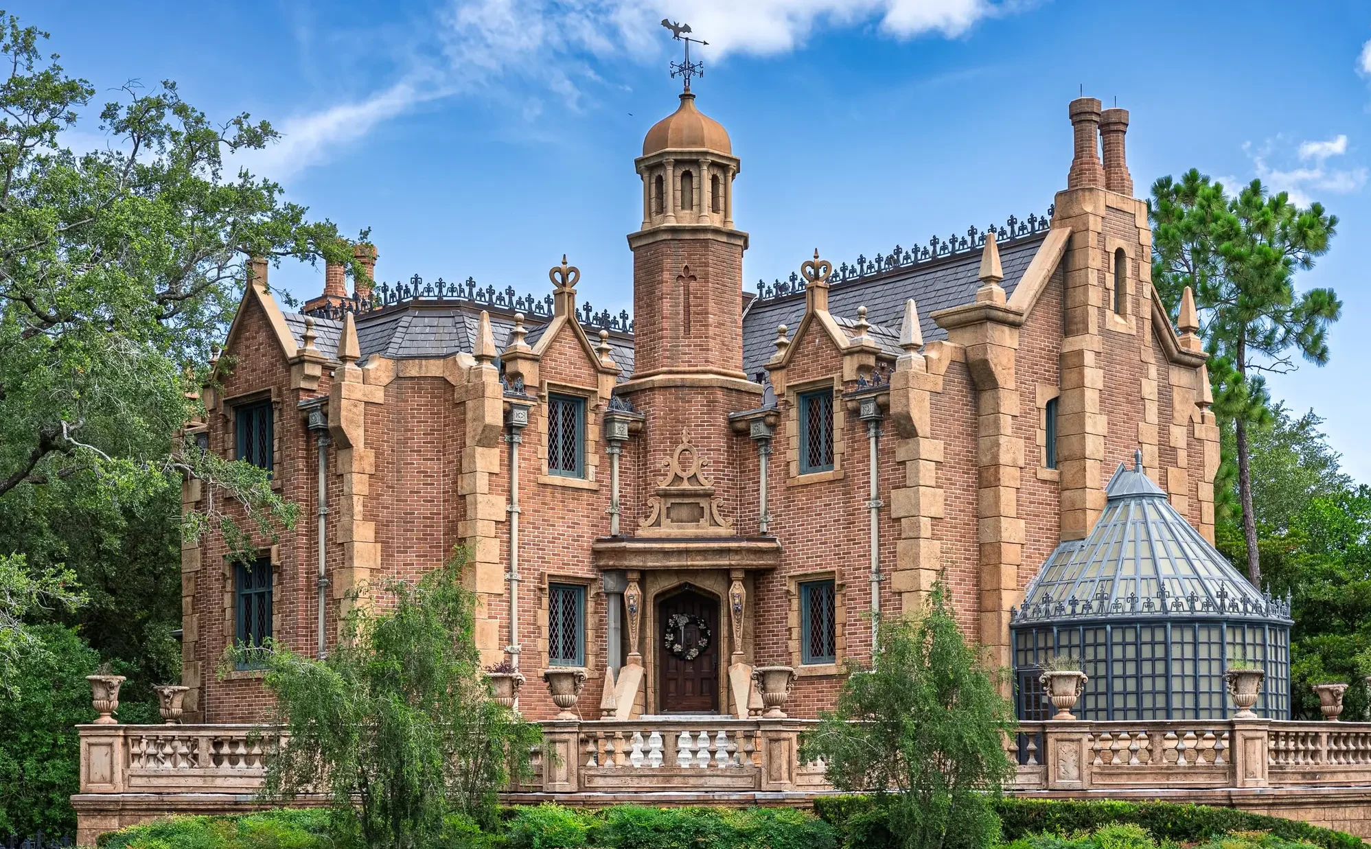 Haunted-Mansion_Full_60932 (1)